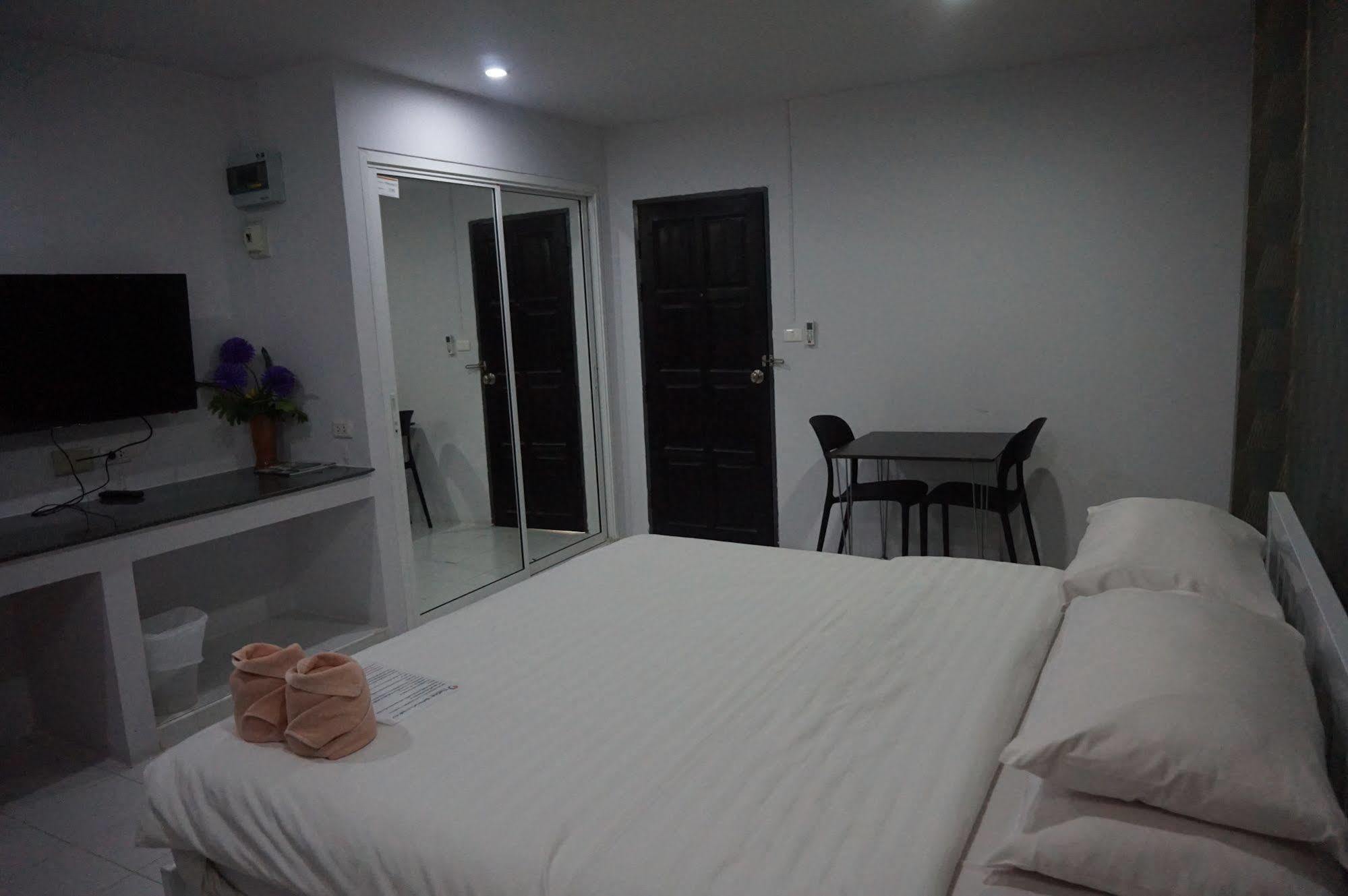 The One Phetchabun Aparthotel Екстериор снимка