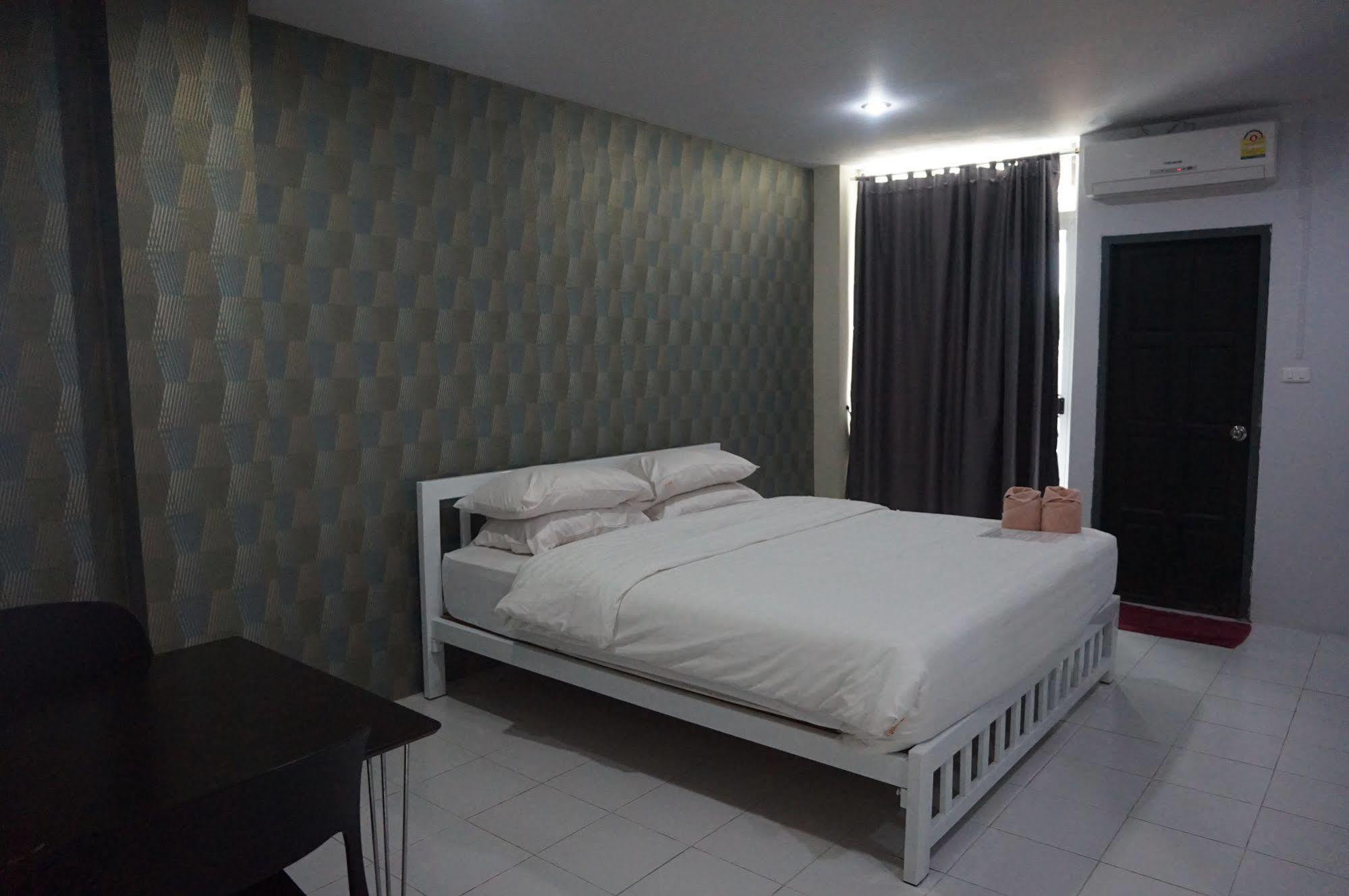 The One Phetchabun Aparthotel Екстериор снимка